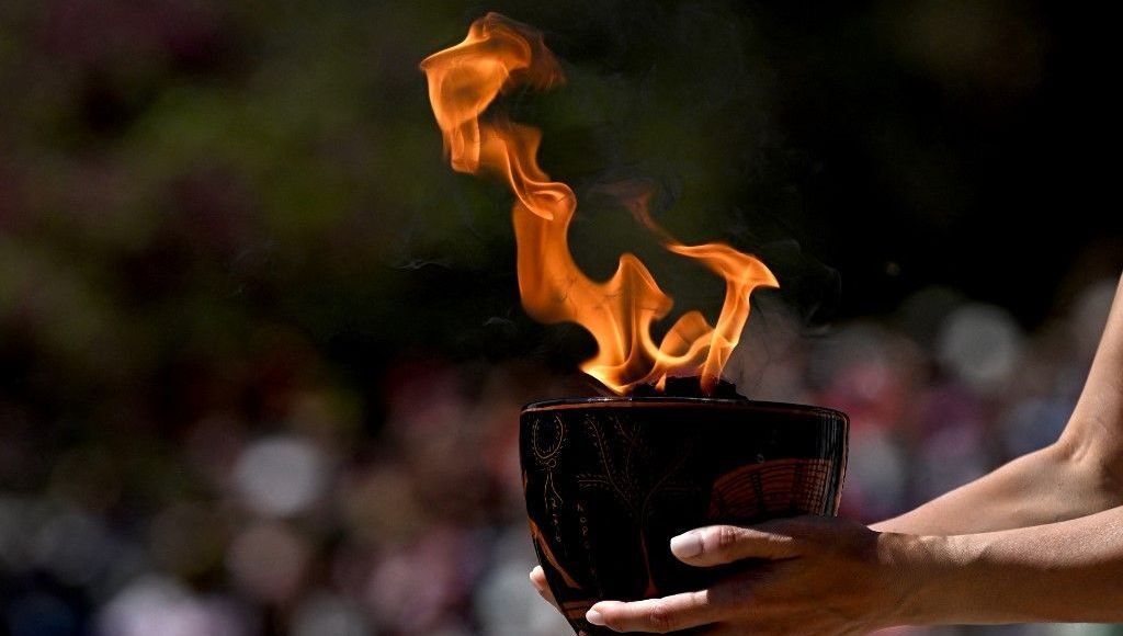 La flamme olympique est allumée ce mardi dans le stade antique d