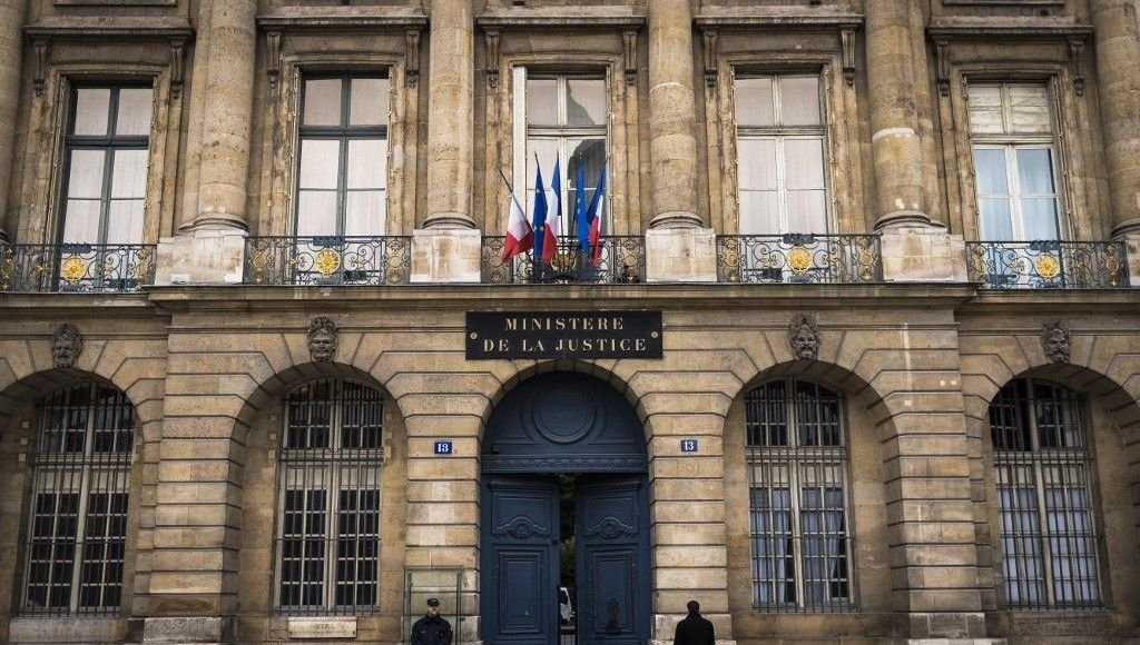 What does the bill that proposes to “remotely activate” connected devices really say?